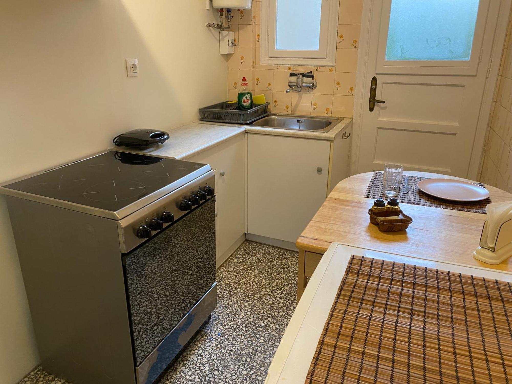 Spacious 2 Bedroom Apartment Downtown Athens - Explore Center By Foot Exterior foto